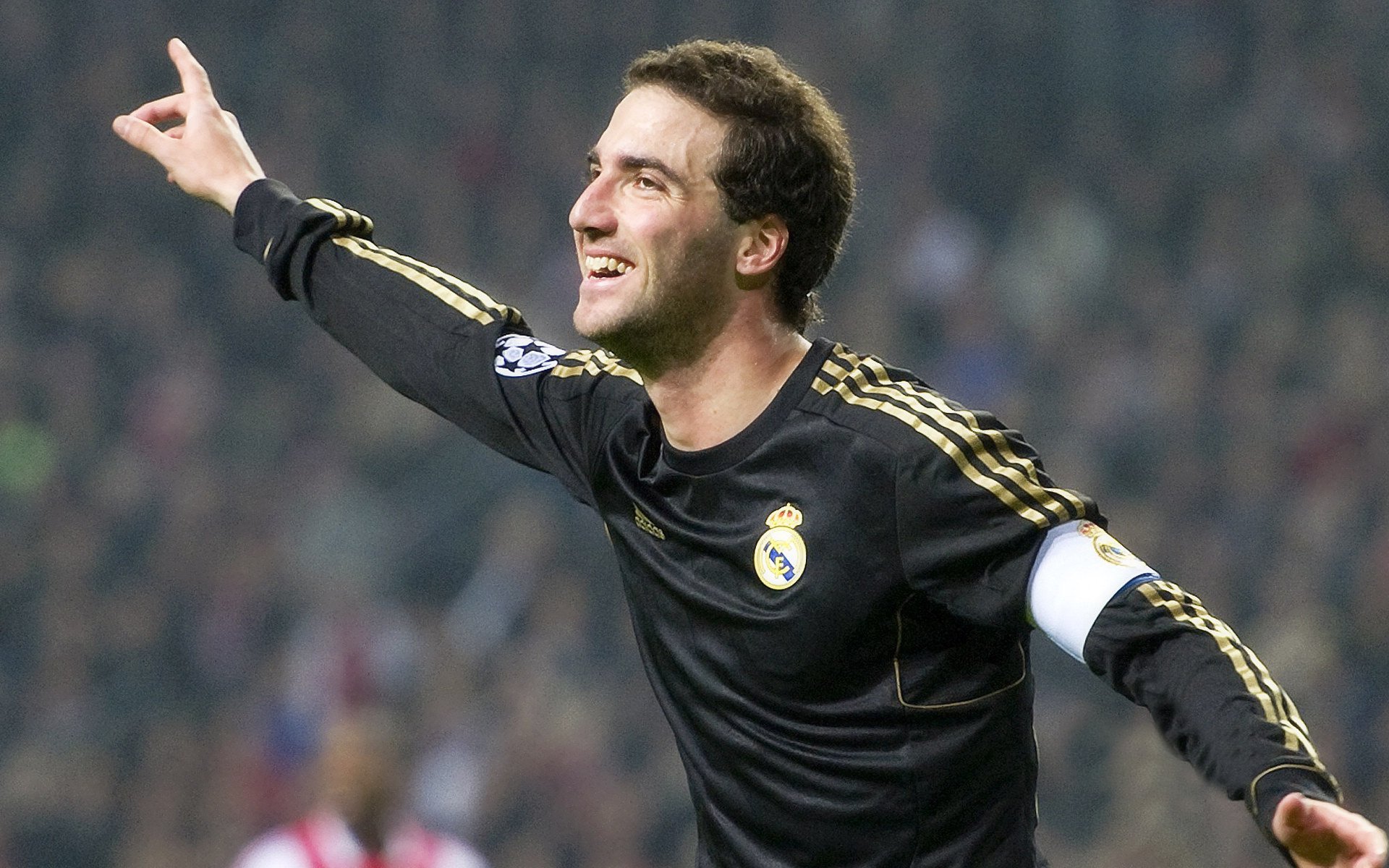 开云体育在线-欧冠淘汰赛焦点战，墨西哥稳稳拿下卡塔尔，战术纪律与心理韧性的双重胜利